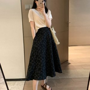 3D Relief Floral Umbrella Skirt with Pockets, High-Waisted A-Line, Vintage Black and White, Women's Spring Summer Fashion