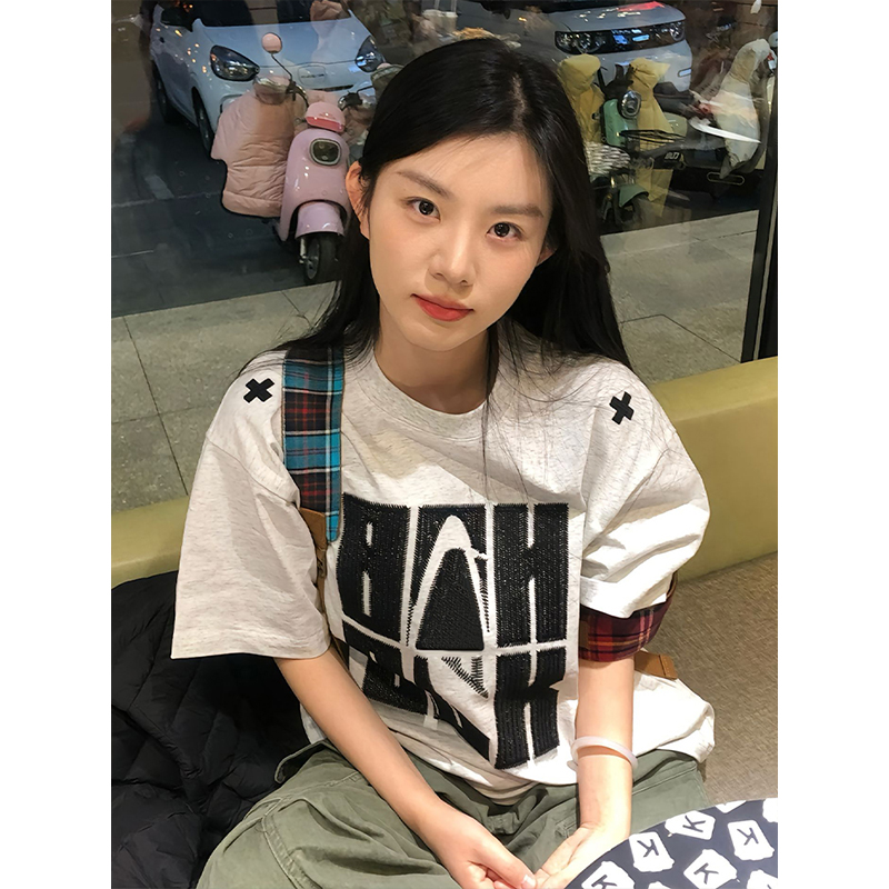 American Retro 2025 Summer Women's Short Sleeve Letter Embroidery Round Neck T-Shirt Casual Loose Fit Trendy Top