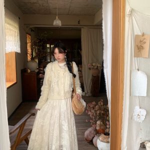 Apricot Butterfly Lace Midi Skirt for Women - Loose A-Line Vintage Style Long Skirt for Autumn and Winter Fashion