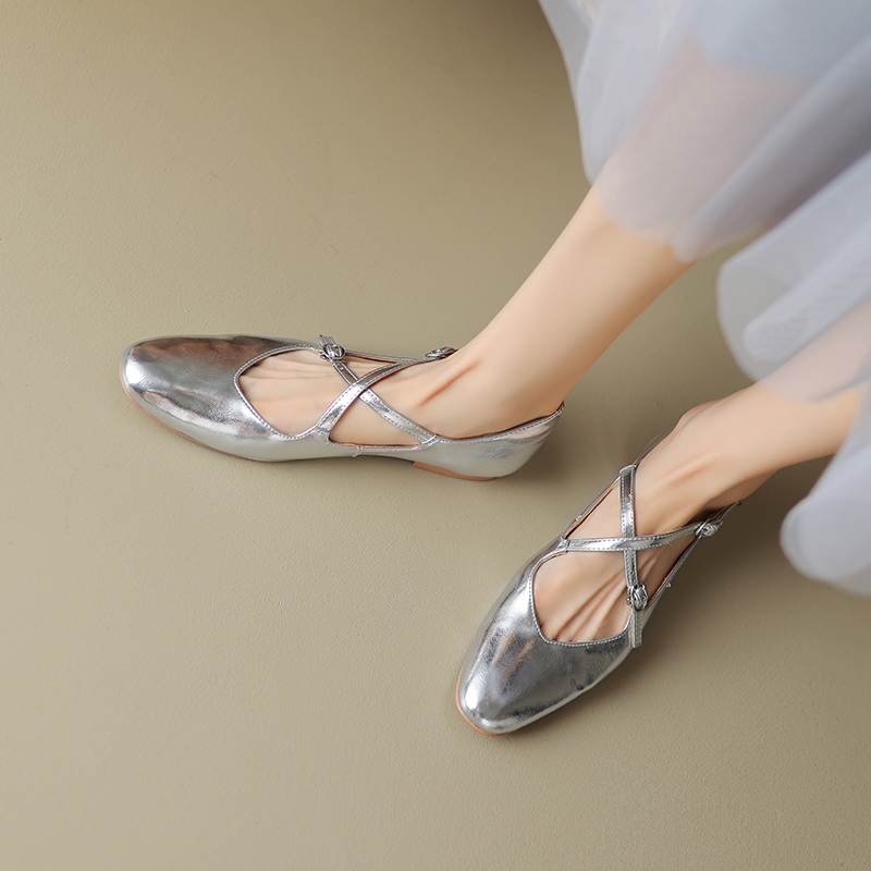 Artistic Cross-Buckle Sheepskin Leather Platform Shoes for Women - Comfortable Non-Slip Autumn Footwear