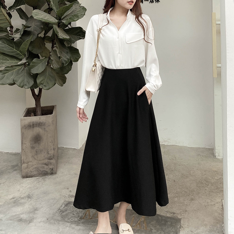 Black A-line Midi Skirt for Women - Slimming Spring/Summer Style with Diagonal Texture, Pockets, and 3D Tailoring