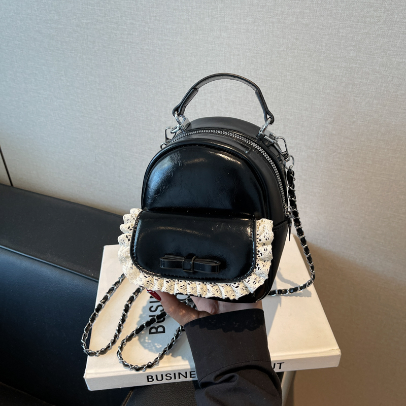 Chic Mini Cute Backpack Shoulder Bag for Women with Stylish Chain Detail and Elegant Lace Trim