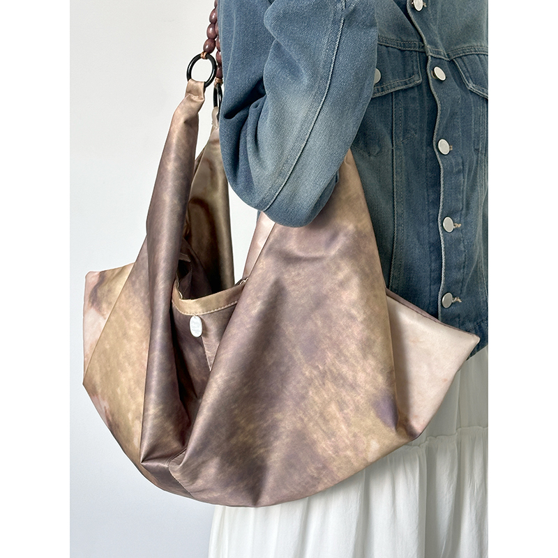 Chinese-Style Printed Dumpling Bag for Women, Versatile Large-Capacity Tote with Wooden Bead Shoulder Strap, National Style Fashion