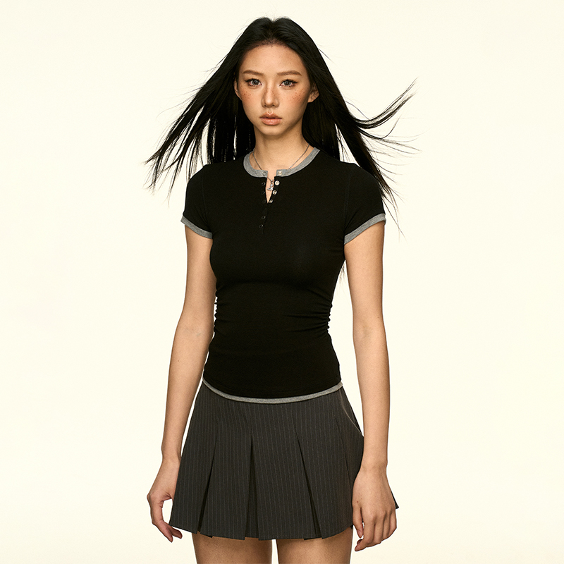 Color-Block Henley Short-Sleeve T-Shirt for Women - Slim Fit, American Style, Versatile Spring/Summer Fashion