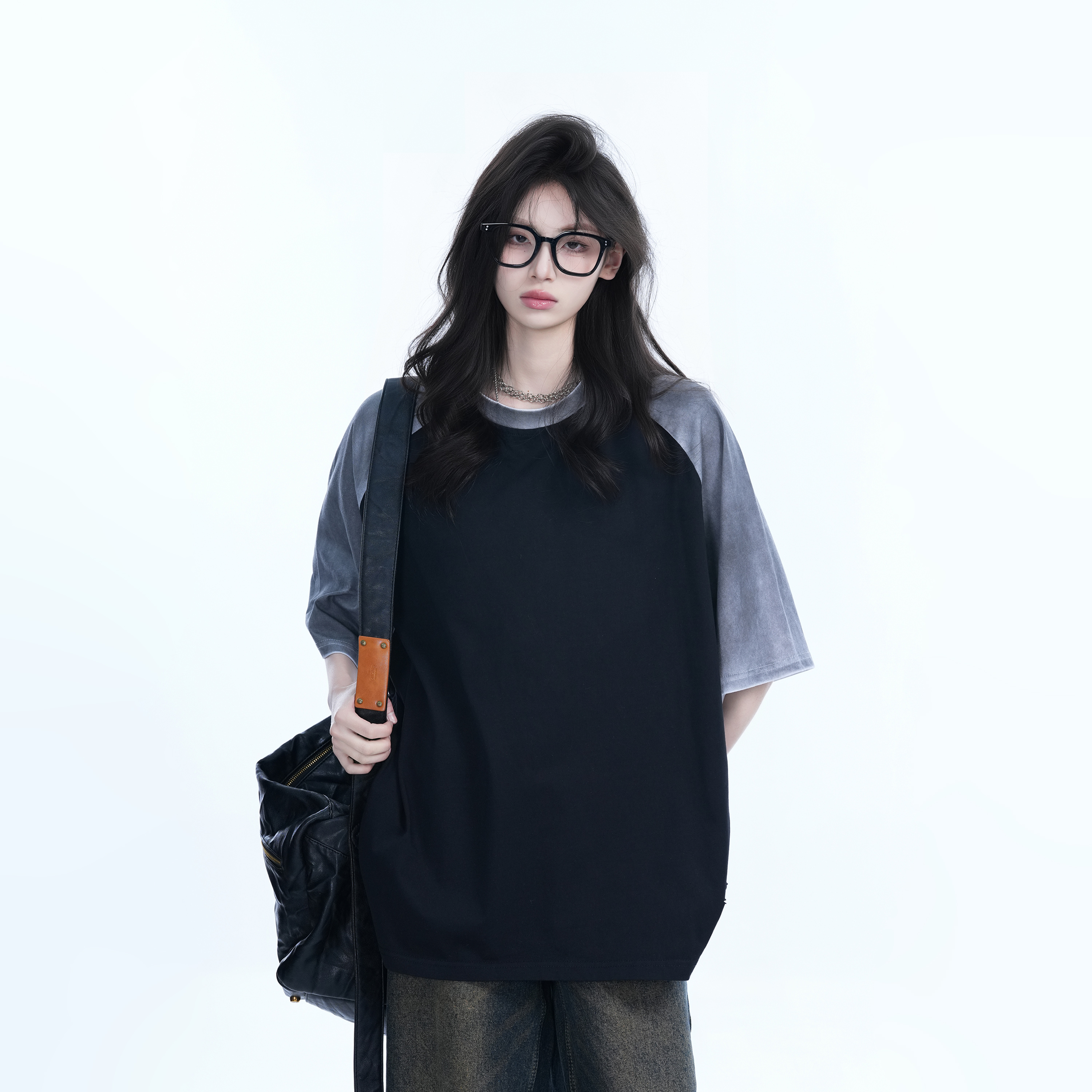 Color-Blocking Raglan T-Shirt for Women - Oversized Loose Fit Short Sleeve Tee with American Sports Style, Casual Trendy Look