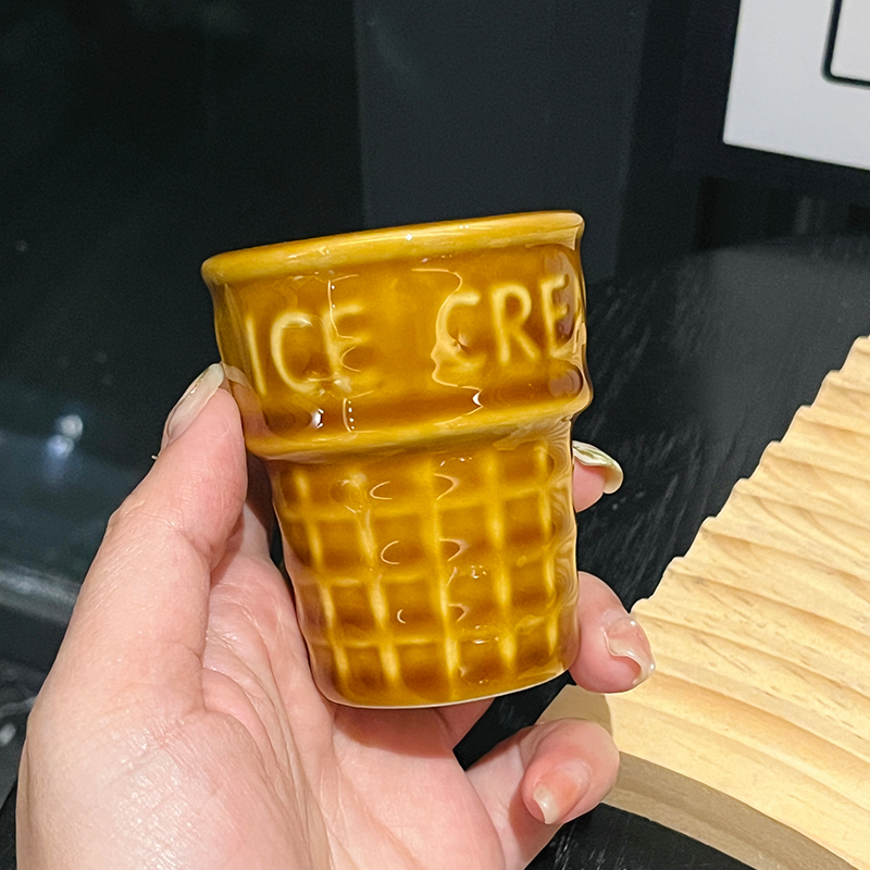 Cute Girl Heart Ceramic Ice Cream Cup - Sweet Cone Round Dessert Cup for Ice Cream Cakes - Trendy 90s Aesthetic Decor