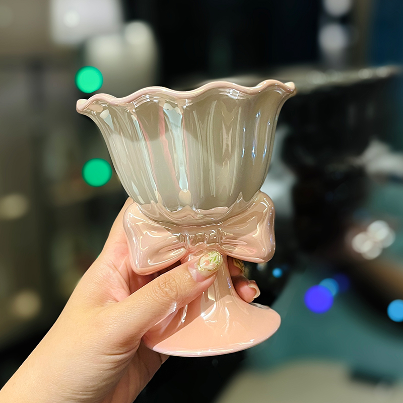 Elegant Bowknot Ceramic Ice Cream Cup - High-Value Girls' Dessert Bowl for Stylish Treats