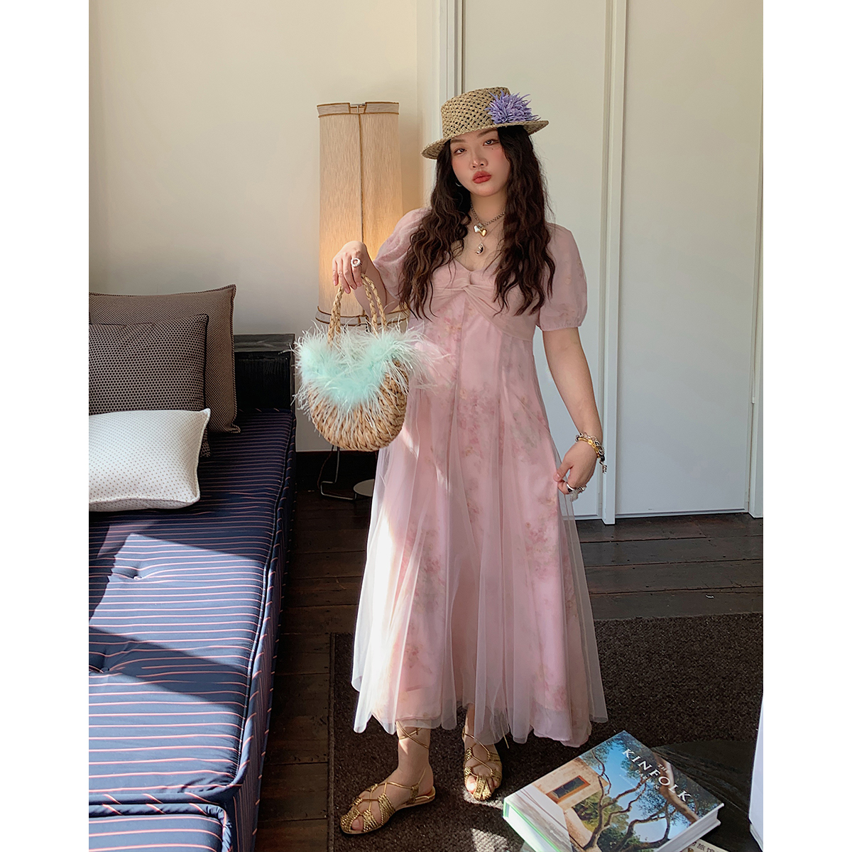 Floral V-Neck Dress for Women, Thin Gauze, Waist-Cinched, Summer 2025, Unique French Style, Elegant Floral Print, Fashion Trend