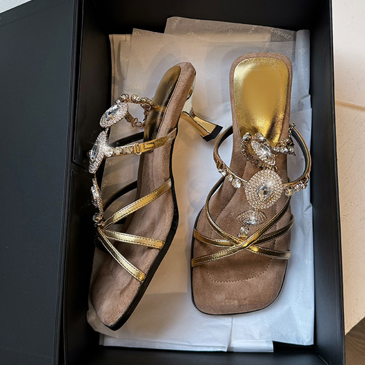 French Vintage Sheepskin High-Heeled Roman Sandals for Women - Summer Rhinestone One-Strap Square-Toe Genuine Leather Footwear
