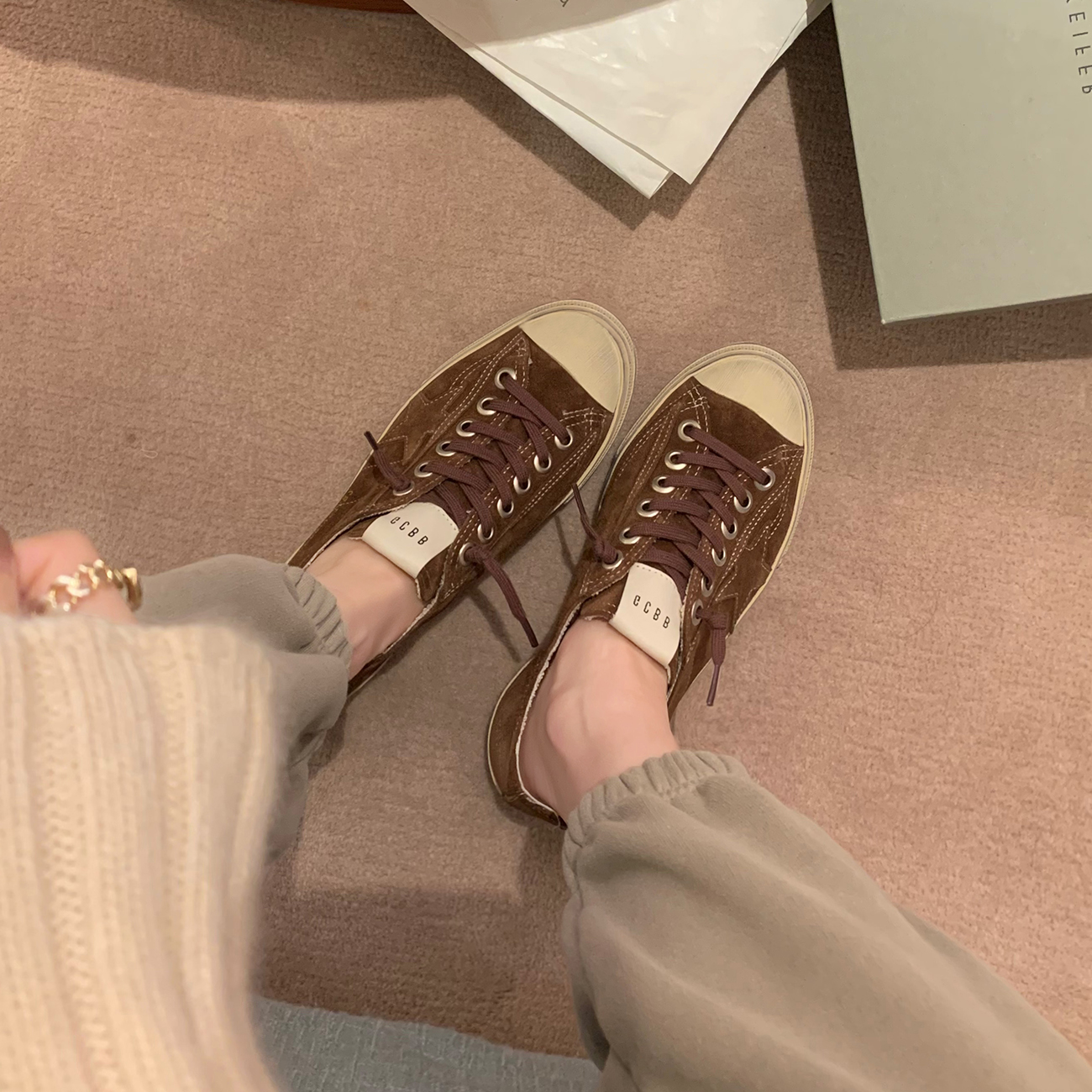 Genuine Leather Lace-Up Star Casual Sneakers for Women, Vintage Thick-Soled White Cowhide Shoes, Versatile Sports Footwear