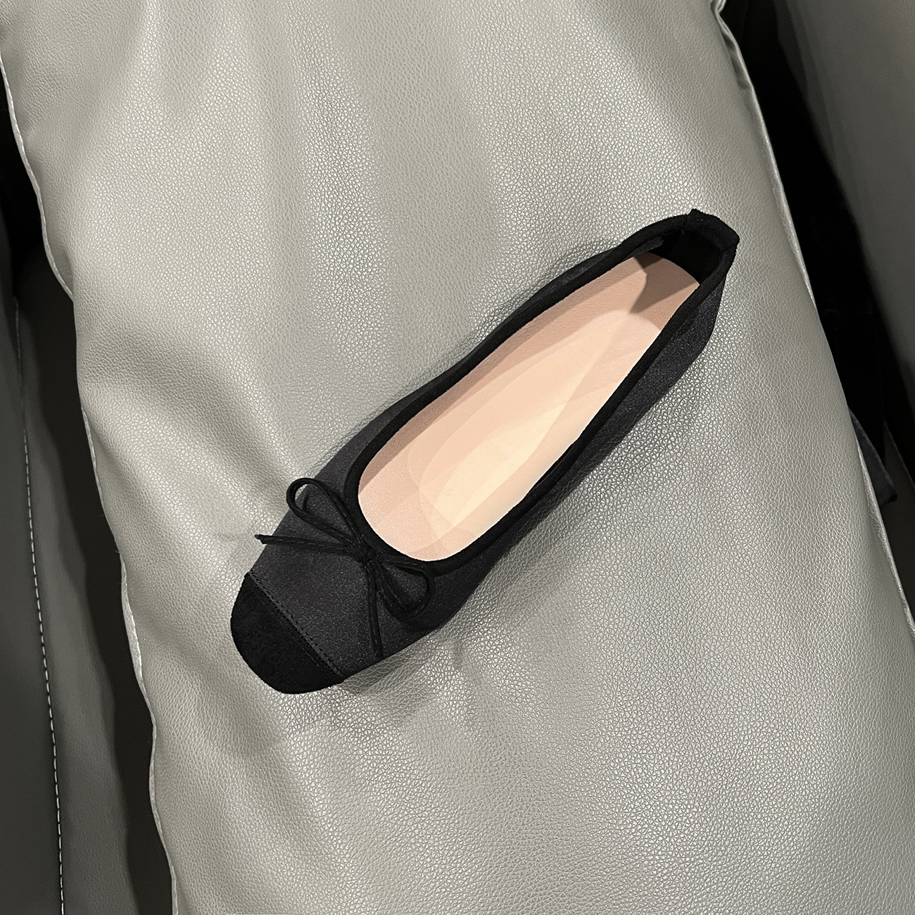 Genuine Leather Sheepskin Chunky Heel Bow Detail Women’s Shoes - Sweet Grandma Style Flat Ballet Shoes