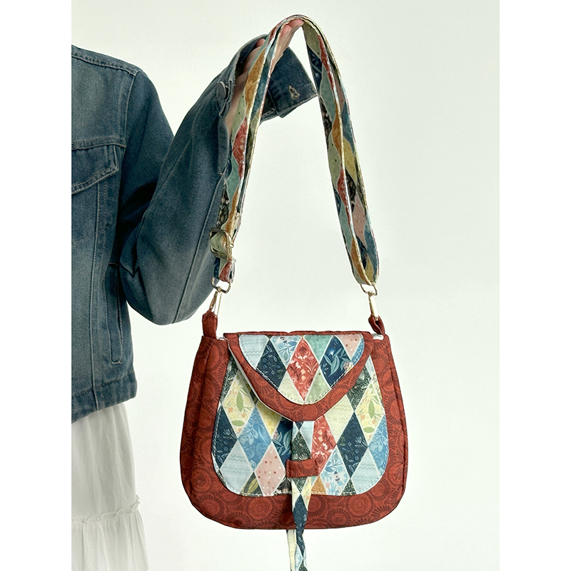 Handmade Chinese-Style Retro Hanfu Qipao Shoulder Crossbody Bag for Women - Vintage-Inspired Fashion Accessory