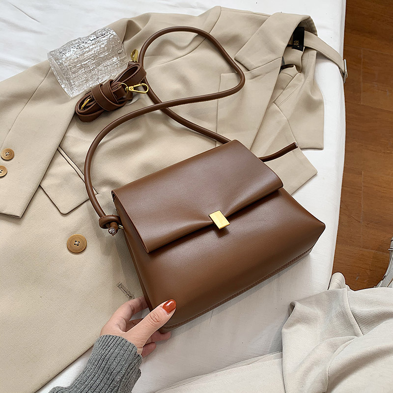 High-End Light Luxury Women's Water-Resistant Crossbody Bag - Versatile Spring 2025 Commuting & Travel Shoulder Bag