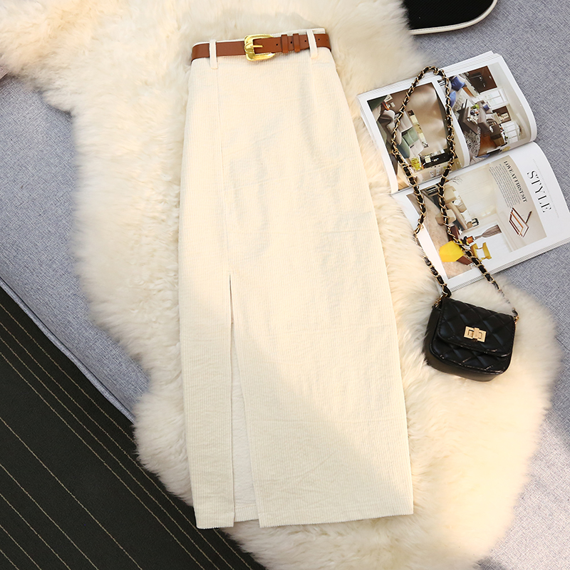 High-Waisted Retro Corduroy Midi Skirt in Hong Kong Style - Slimming A-Line Bodycon for Autumn and Winter Fashion