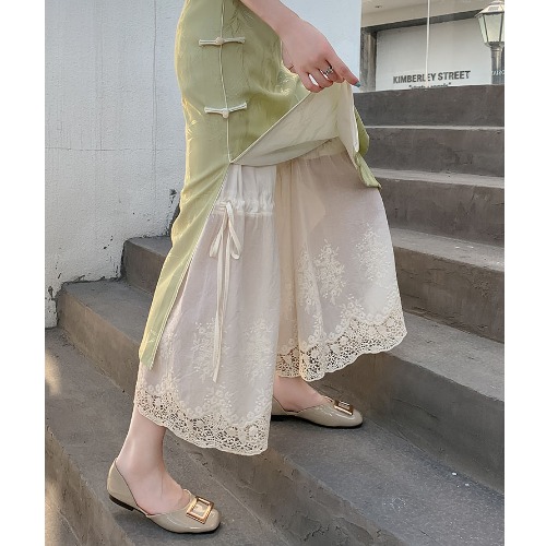 Lace Leggings with Anti-Exposure Lining, Cotton-Linen Wide-Leg Pants for Women, Layered Style for Hanfu and Qipao, Trendy Fashion Essential
