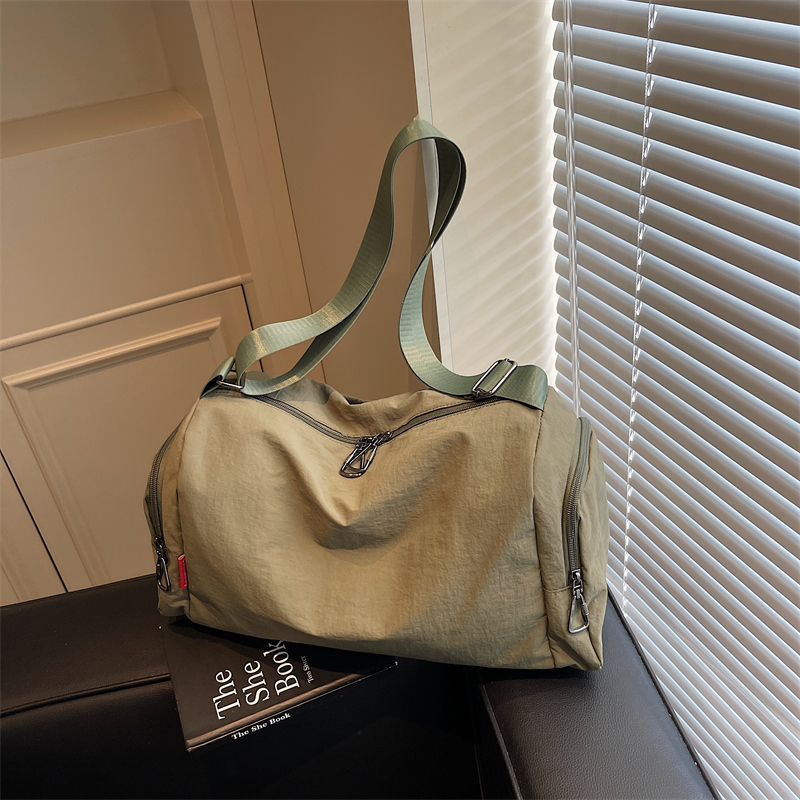 Large Capacity Women's Travel Bag - Versatile Lightweight Sports & Fitness Crossbody Bag for Short Trips and Business Storage