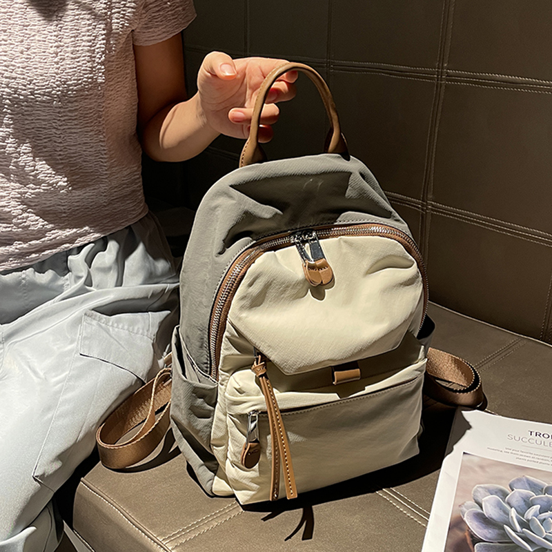 Lightweight Water-Resistant Travel Backpack for Women - Versatile Classic Design for Spring 2025 Adventures