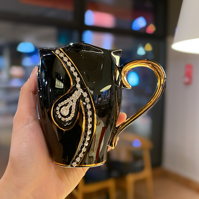 Luxury European-Style Hand-Painted Gold Ceramic Water Cup Set, Exquisite Couple Mugs in Gift Box, Perfect for Christmas Gifts