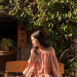 Off-Shoulder Retro Embroidered Cotton Doll Shirt - Women's Spring Lantern Sleeve Top in Rose Bay Style