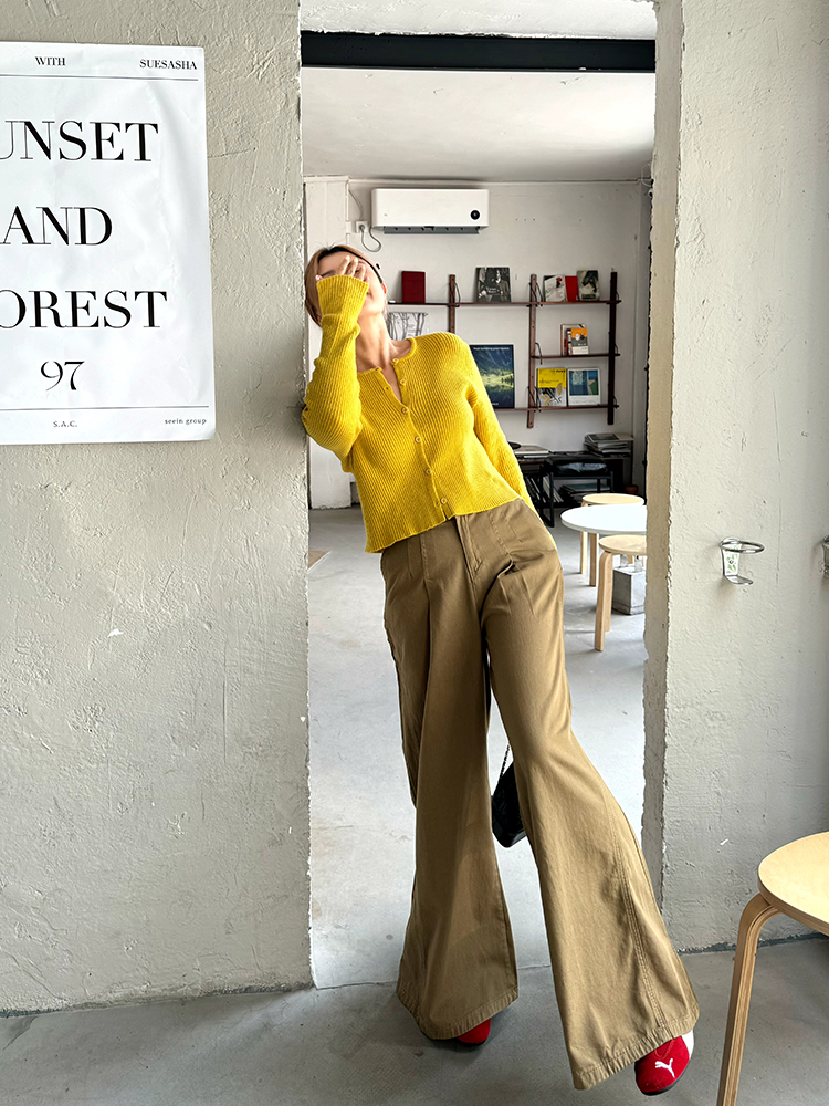 Plus Size Vintage American High Waist Wide Leg Jeans for Women, Autumn Winter Leaf Yellow Flared Workwear Pants
