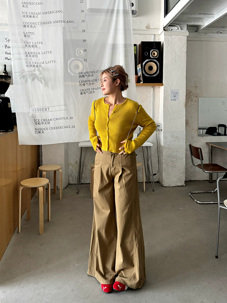 Plus Size Vintage American High Waist Wide Leg Jeans for Women, Autumn Winter Leaf Yellow Flared Workwear Pants