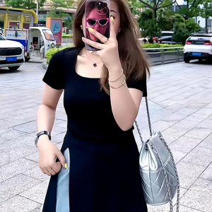 Plus Size Women's Ice Silk Side-Slit T-Shirt - Slimming Knitted Summer Top for Chubby Figures, Versatile and Stylish