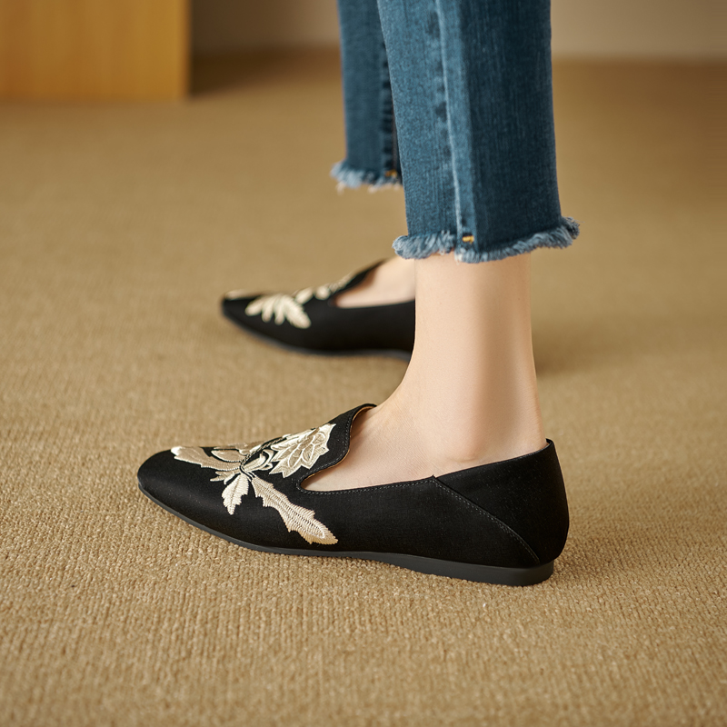 Pointed Toe Women's Genuine Leather High Heels - Elegant Stiletto Shoes with Shallow Mouth Design, Italian Corso Venezia Style