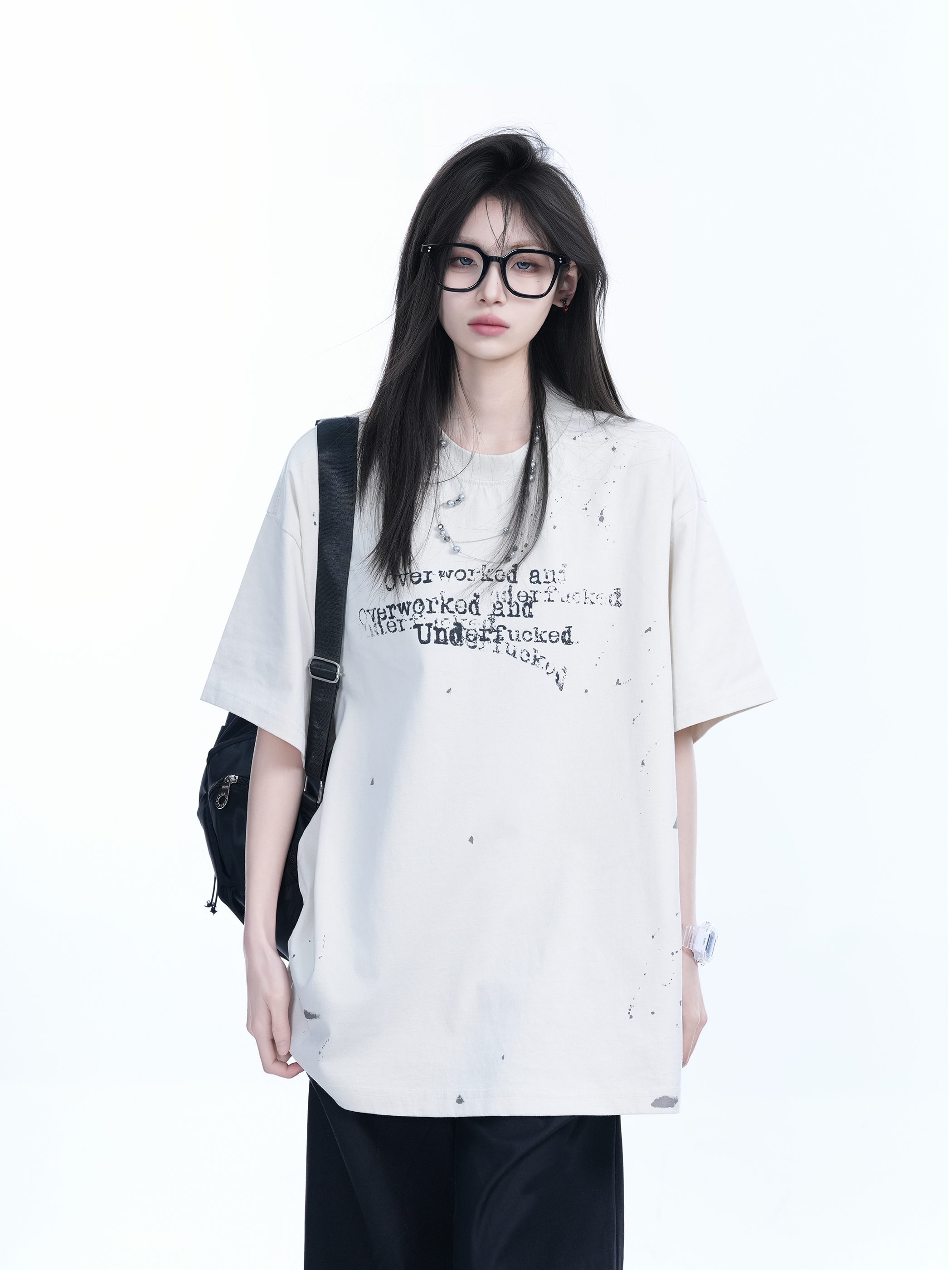 Red Ink Splash Design Short-Sleeve T-Shirt for Women - Trendy Summer Heavyweight Loose Fit, Casual Style
