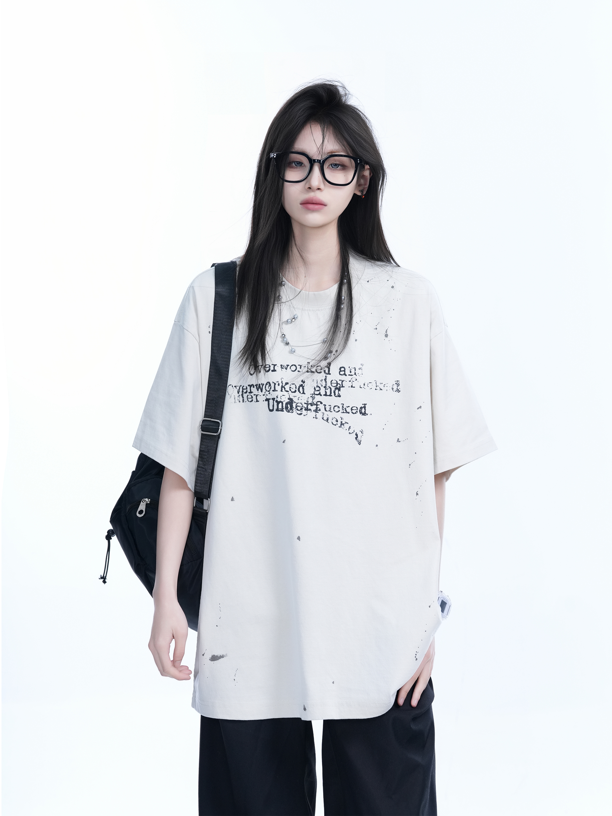 Red Ink Splash Design Short-Sleeve T-Shirt for Women - Trendy Summer Heavyweight Loose Fit, Casual Style