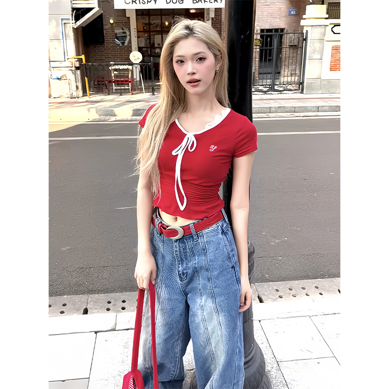 Red Lace V-Neck Short Sleeve Slim Fit Cropped T-Shirt for Summer - Unique Design for Spicy Girl Style