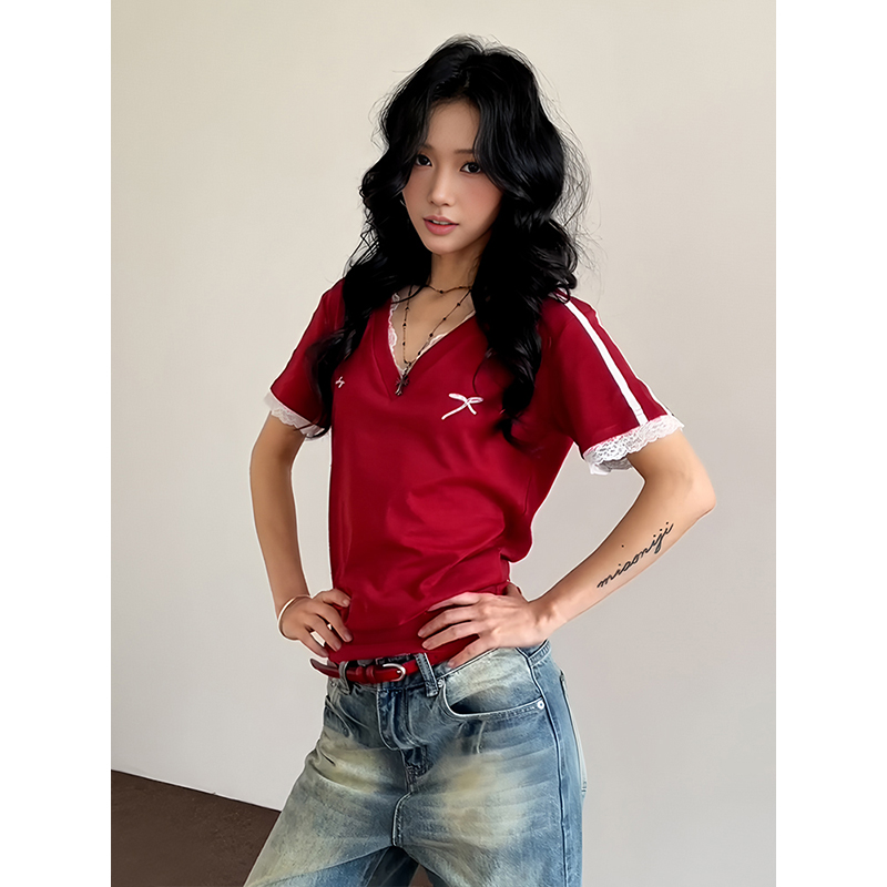 Red Spicy Girl V-Neck Short Sleeve T-Shirt for Women, Summer Lace Splicing, Slim Fit Cropped Top, Sporty Trendy Style