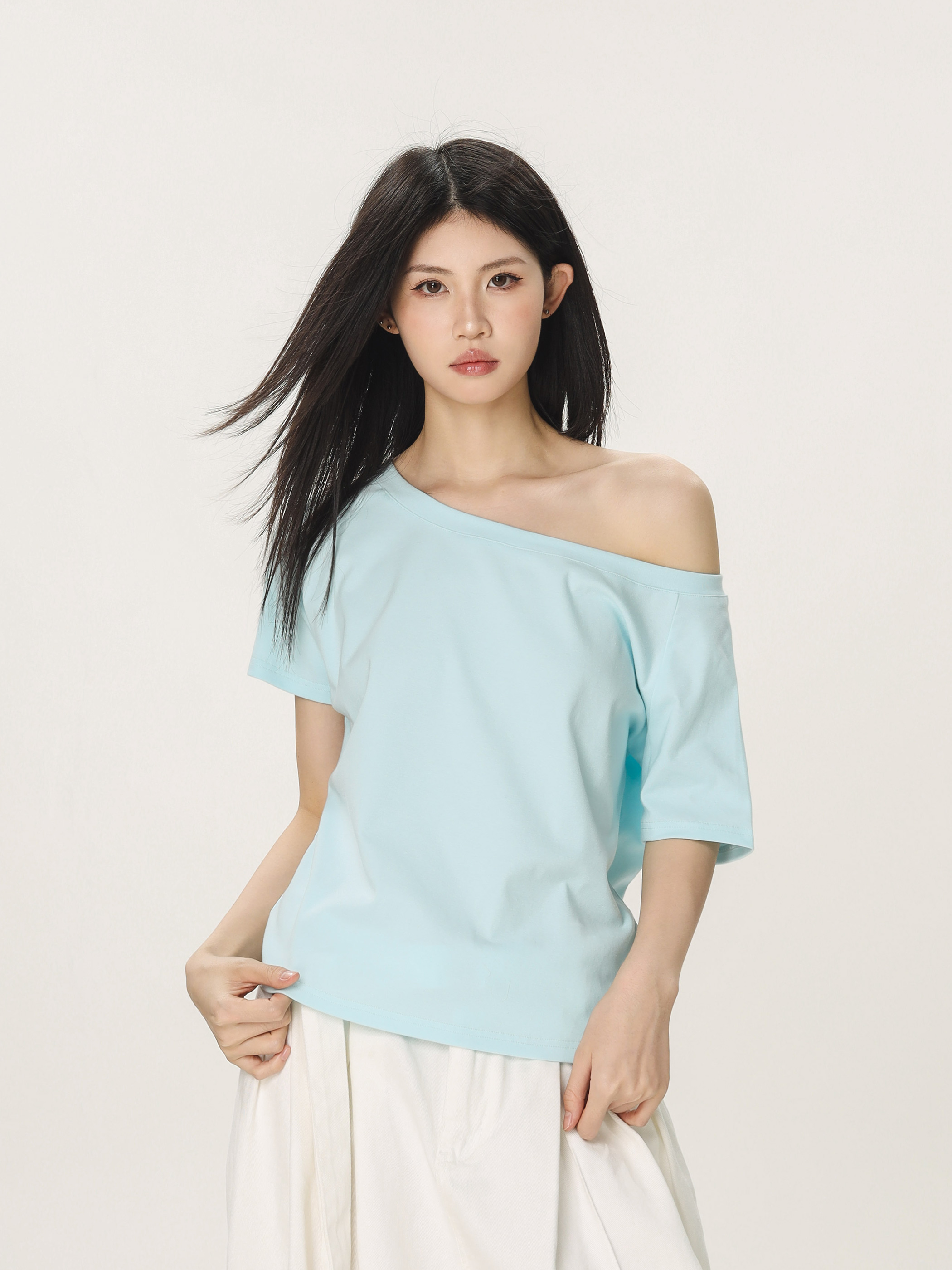 Retro Off-Shoulder T-Shirt for Women - Summer Short Sleeve Slim Fit - Unique Beautiful Hot Girl Style