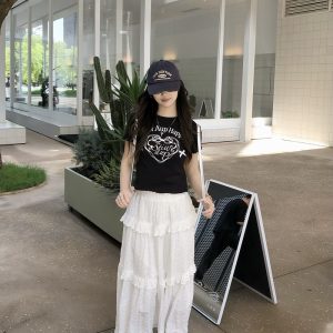 Slim Fit Short Sleeve T-Shirt with Letter Print and Bow Detail - Limited Time Discount Fashion Top for Stylish Outfits