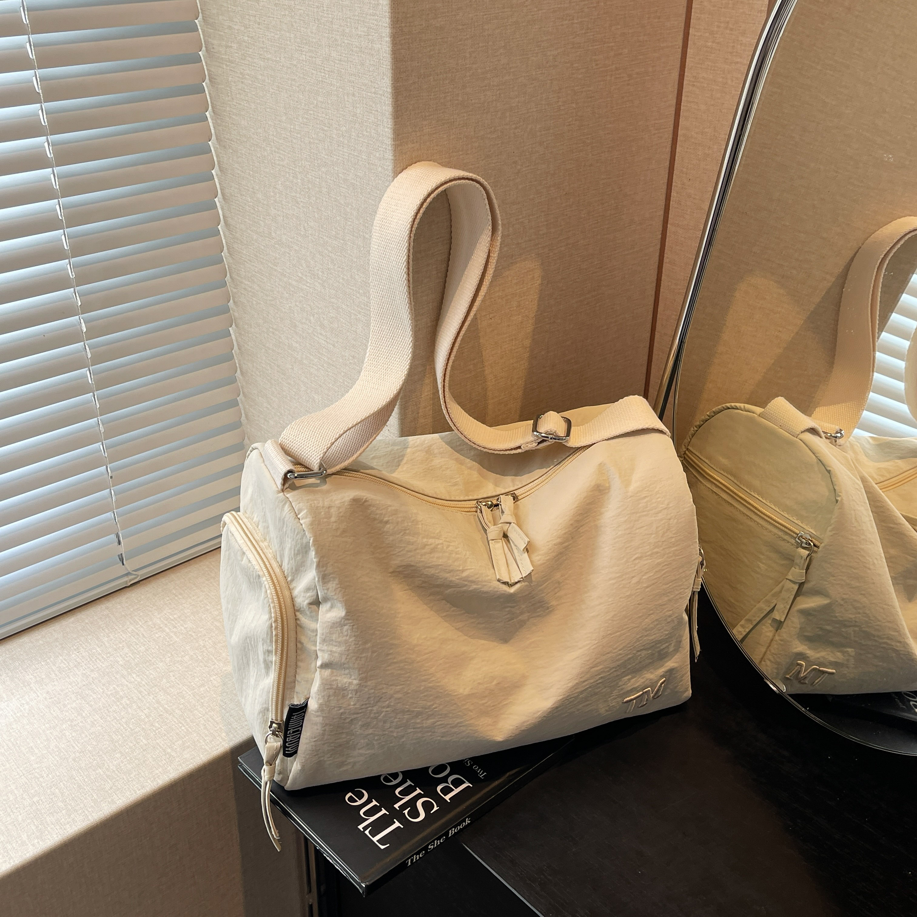 Stylish Lightweight Women's Short Trip Bag, Versatile Crossbody Luggage for Sports, Fitness, Yoga & Everyday Use