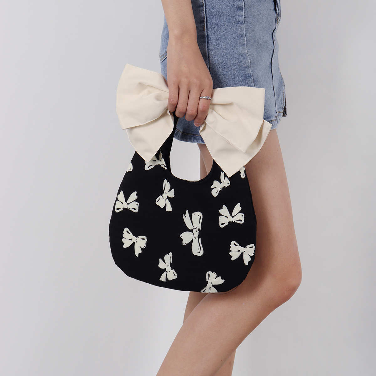 Summer Cute Bowknot Clutch Bag for Women - Soft Trendy Crossbody Bag with Original Niche Design