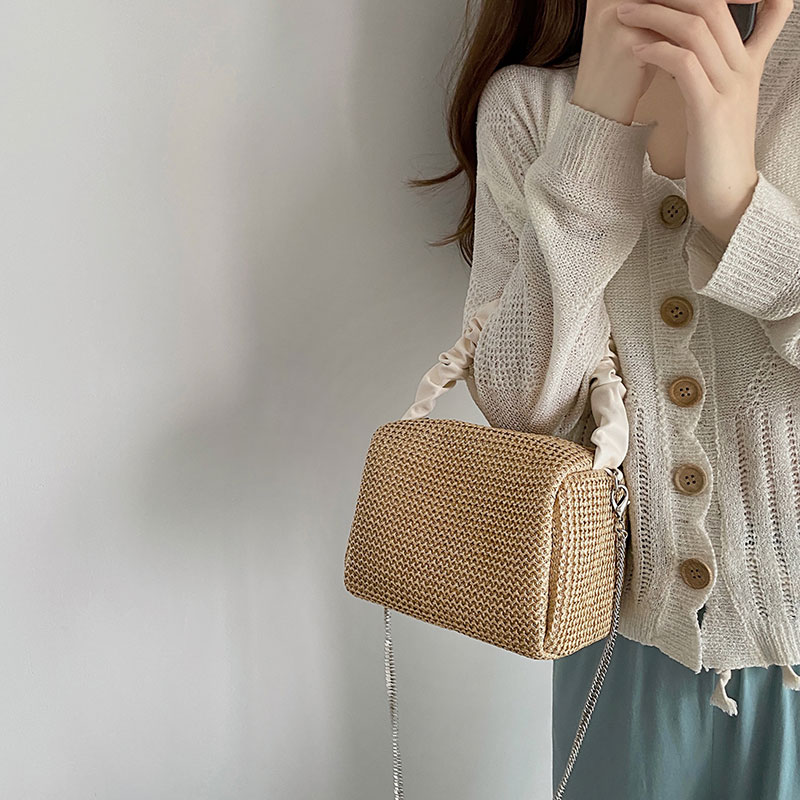 Summer Woven Straw Tote Bag for Women, French Style Color-Blocking Crossbody Bag, 2024 Niche Versatile Chain Design