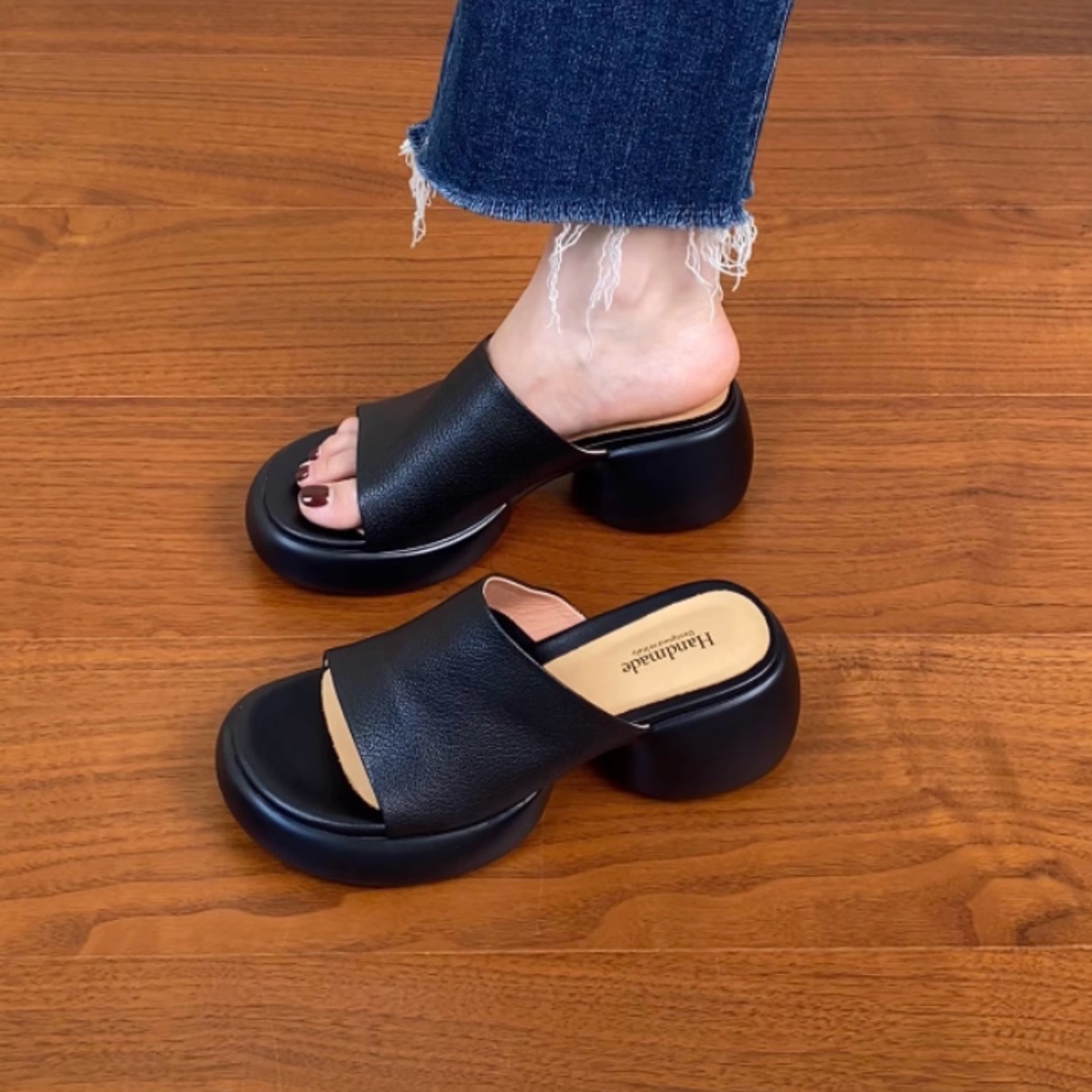 Super Soft Lambskin Chunky Heel One-Strap Outdoor Sandals for Women - Summer 2025 Thick-Soled High Heels, Trendy Fashion Footwear.