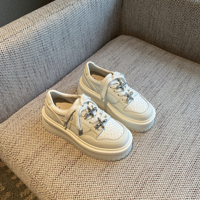 Thick-Soled White Sneakers for Women - 2025 Spring Platform Lace-Up Casual Skate Shoes, Lightweight and Versatile Height-Increasing Style