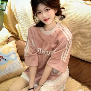 Trendy Pink Suede Short Sleeve T-Shirt for Women - American Style Three-Stripe Raglan Top, Summer 90s Fashion Essential