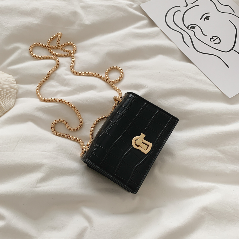 Trendy Women's Small Chain Bag 2025 - Korean Style Versatile Shoulder Crossbody Bag for Internet Celebrity Fashion