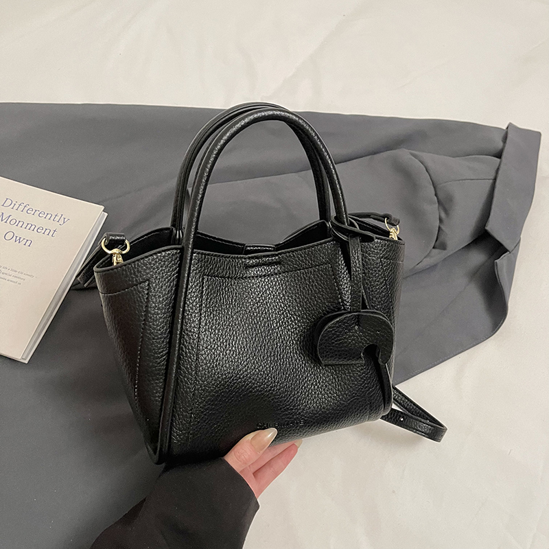 Trendy Women's Small Elephant Handbag - Fashionable Vegetable Basket Crossbody Bag for 2025 Style