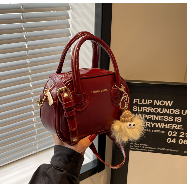 Trendy Women's Textured Crossbody Bag 2025 - Minimalist Small Square Shoulder Handbag for Commuting and Everyday Fashion