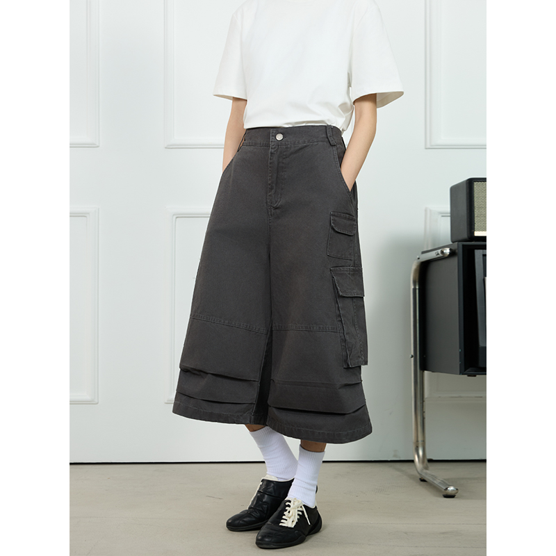 Unisex American-Style Wide-Leg Loose Pleated Seven-Point Shorts for Summer Commuting - Fashionable Workwear with Pockets