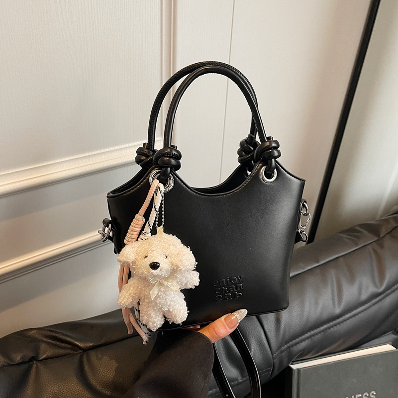 Versatile Crossbody Handbag for Women, Stylish Small Bag with High-End Feel, Casual Letter Design, Perfect for Everyday Use