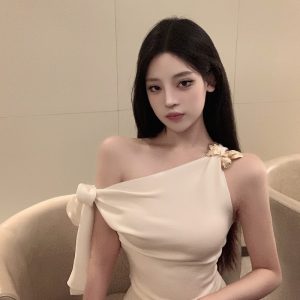 Versatile Off-Shoulder Tank Top T-shirt with Gentle Feel - Perfect for 90s and Y2K Inspired Styles