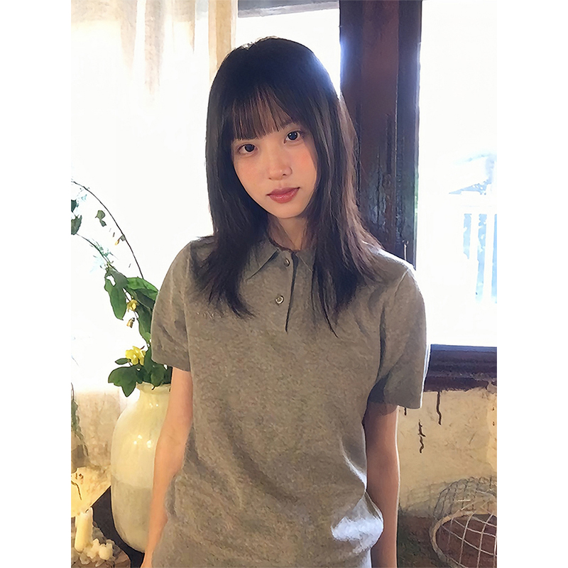 Vintage-Inspired Knitted Short Sleeve Polo Shirt for Women - Versatile Gray Summer Top, Slim Fit, Flattering Design
