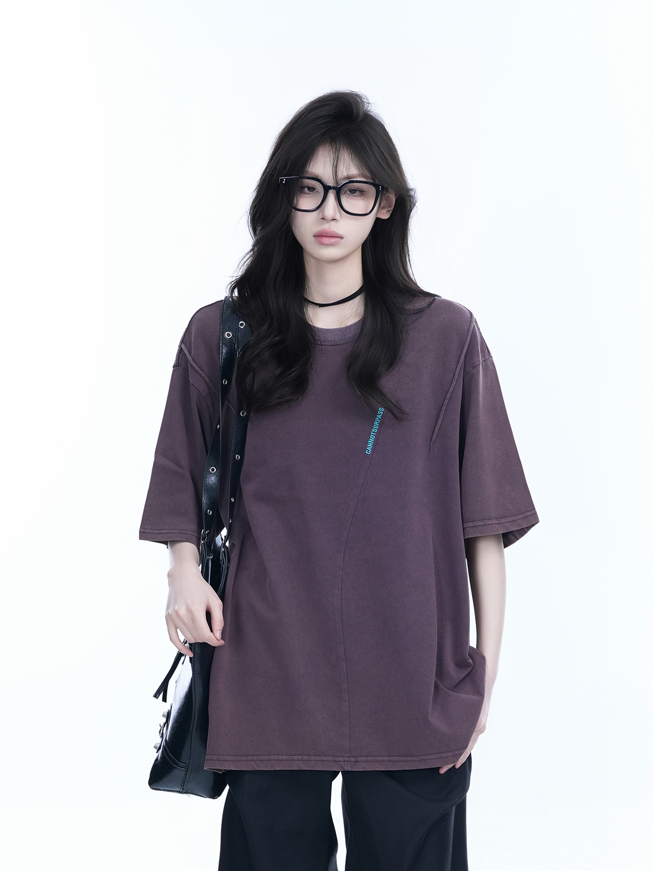 Washed Black Loose-Fit Short Sleeve T-Shirt for Women with Embroidered Half Sleeves – American Street Style, Casual 90s Aesthetic