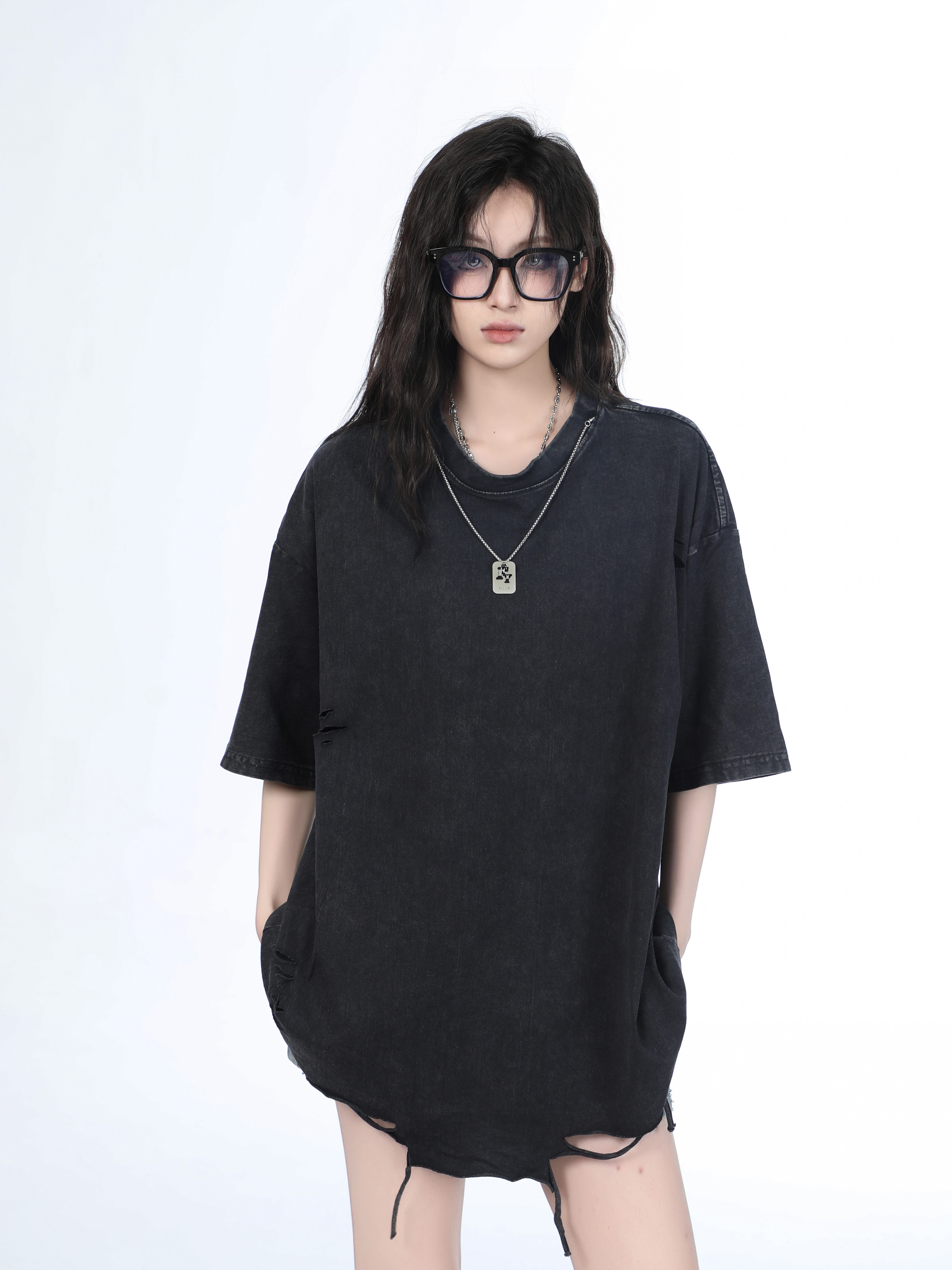 Women's Black Short Sleeve T-Shirt with Hip-Hop Destruction Design - Loose Fit Summer Trend for Casual Style