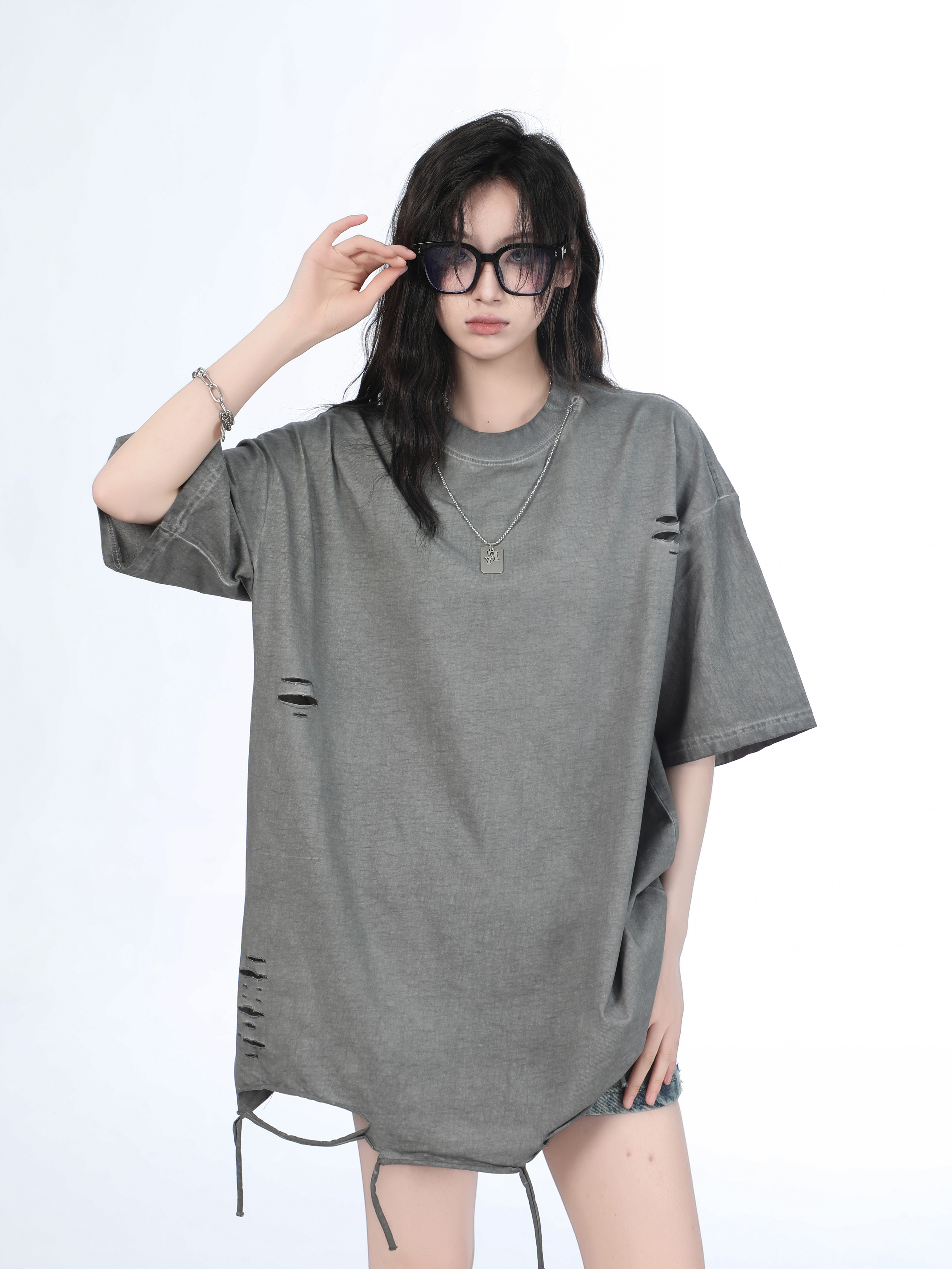 Women's Black Short Sleeve T-Shirt with Hip-Hop Destruction Design - Loose Fit Summer Trend for Casual Style