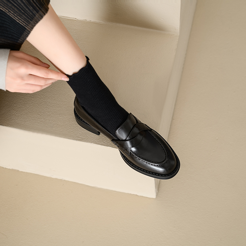 Women's Genuine Leather Slip-On Loafers - Mid-Heel College Style Flats for Commuting - Chic Casual Footwear